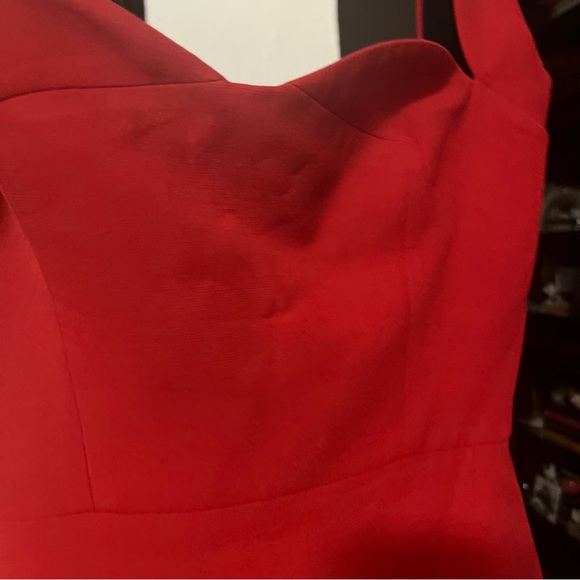 Victoria Beckham red dress for and flare 4 - Picture 3 of 5